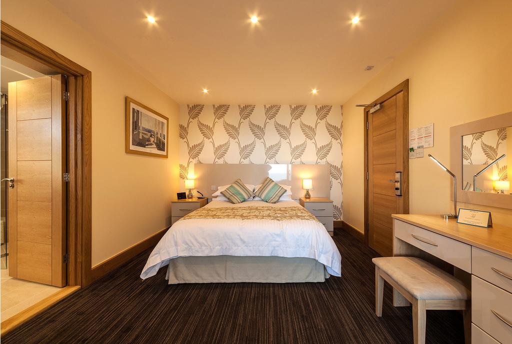 Biarritz Hotel Сент-Брелад Номер фото